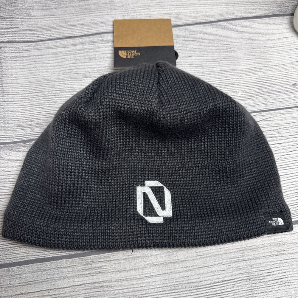 The North Face NWT Mountain Beanie Dark Asphalt Grey Knit One Size **LOGO**